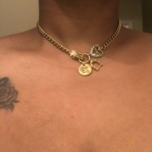 ✨Juicy Couture choker✨